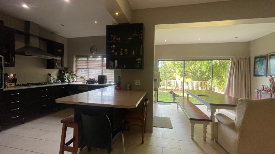 4 Bedroom Property for Sale in Blue Bend Eastern Cape